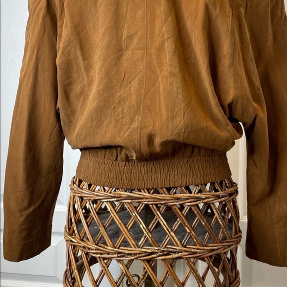 Vintage Charm - Picture 2 of 6